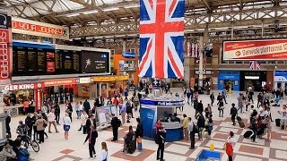 A Walk Through The London Victoria Station London England [upl. by Nimzay939]